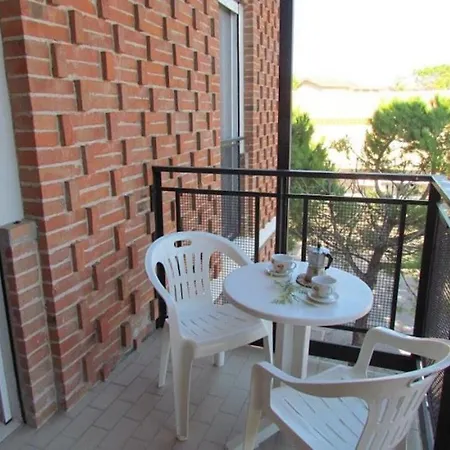 Cozy Apartment With Terrace In Excellent Location * ビビオーネ